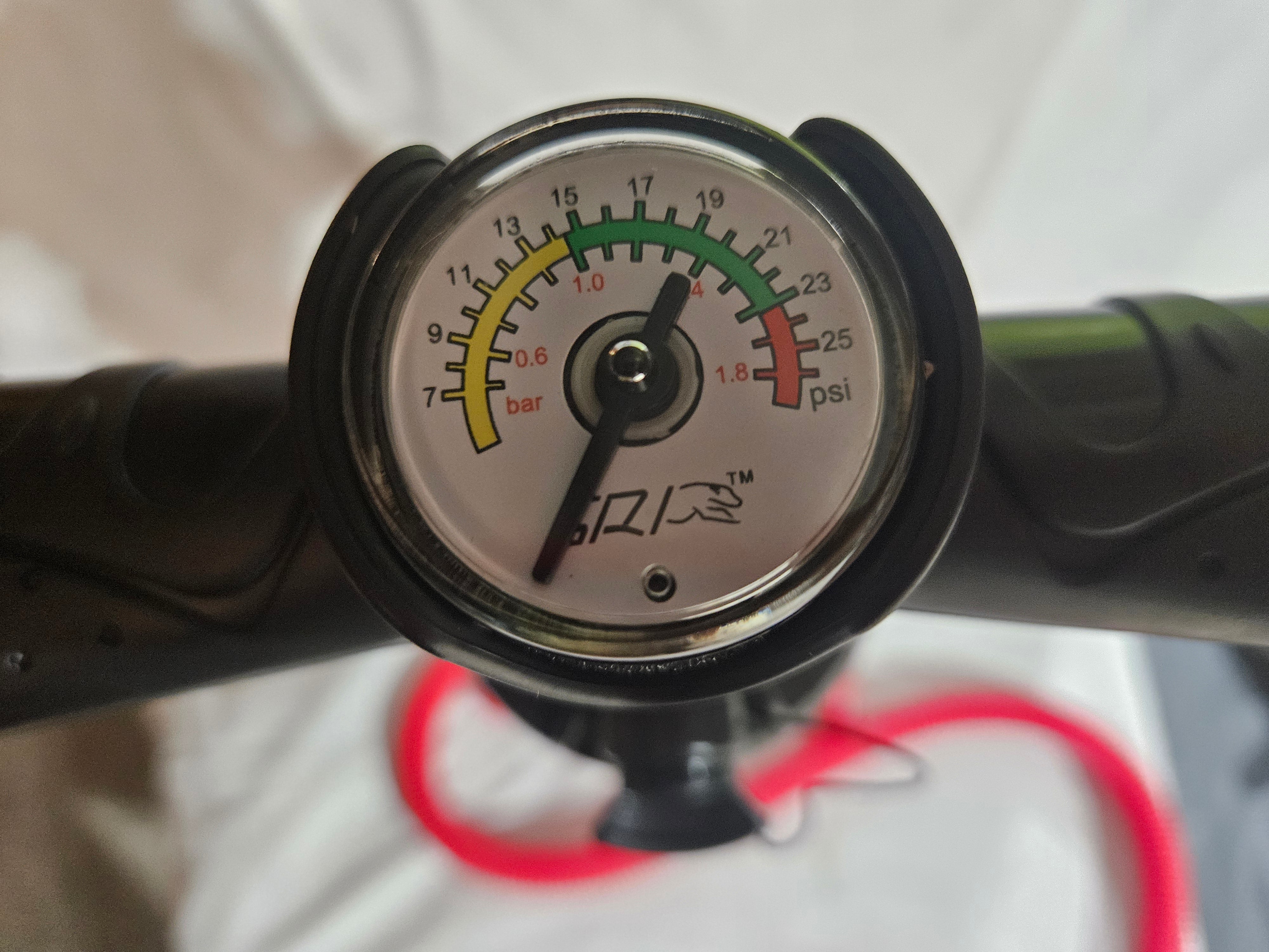 Inflatable SUP High Pressure Pump w/pressure gauge